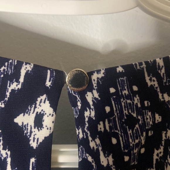 Tommy Hilfiger - Women’s Sleeveless Blouse - Navy Blue & Off White - Size US Sm - Picture 5 of 5